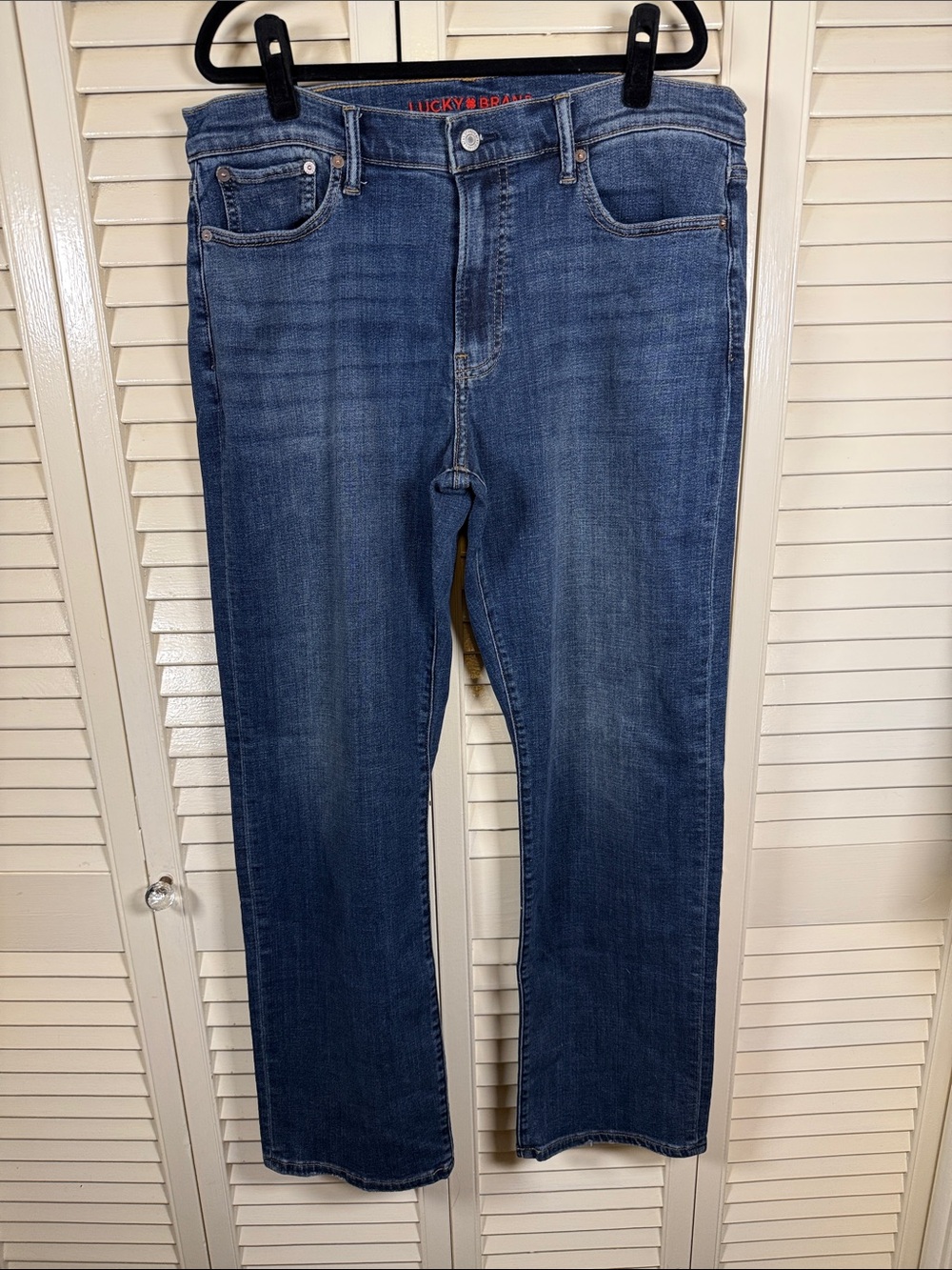 Lucky Brand Men’s Jeans W34 L32 Size 34x32 Medium Wash Blue Denim